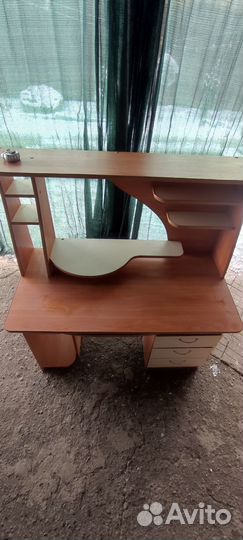 Компьютерный стол