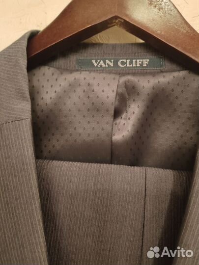 Костюм мужской