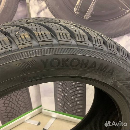 Yokohama IceGuard Stud IG65 245/50 R18 104T