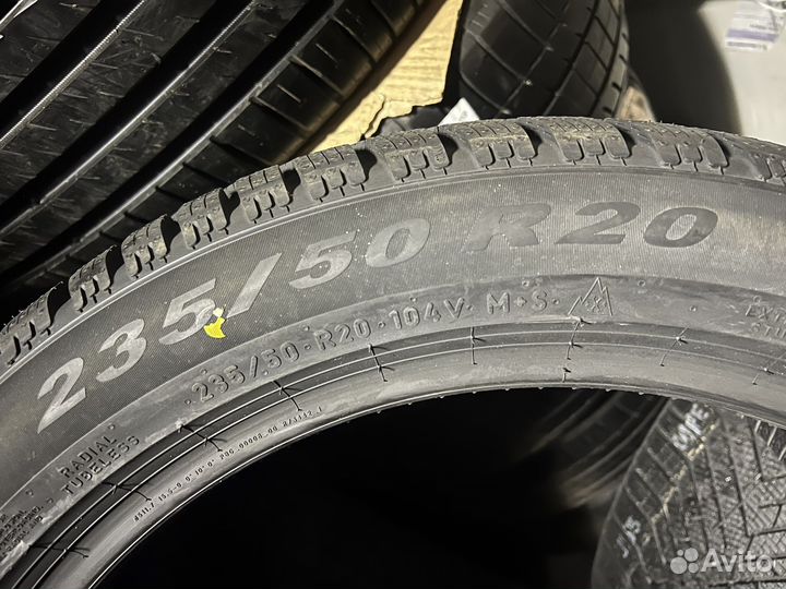 Pirelli Scorpion Winter 2 235/50 R20 и 255/45 R20 104V