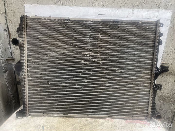 Радиатор охлаждения Фольксваген туарег 3,2