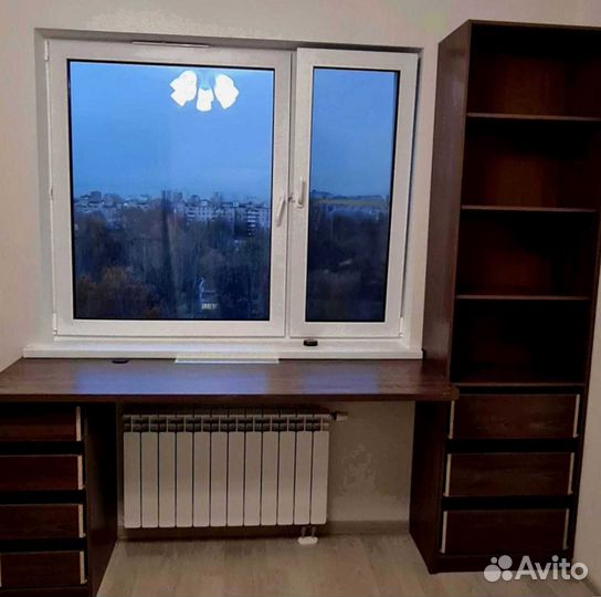 Рабочая зона у окна