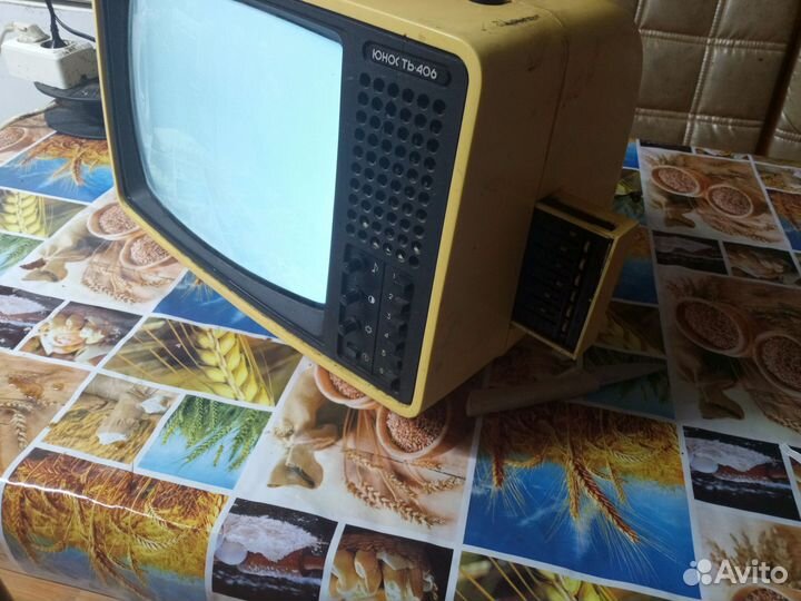 Старый телевизор СССР