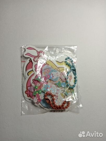 Продаю 2 брелока и наклейки