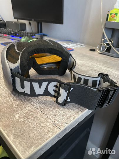 Горнолыжные очки uvex