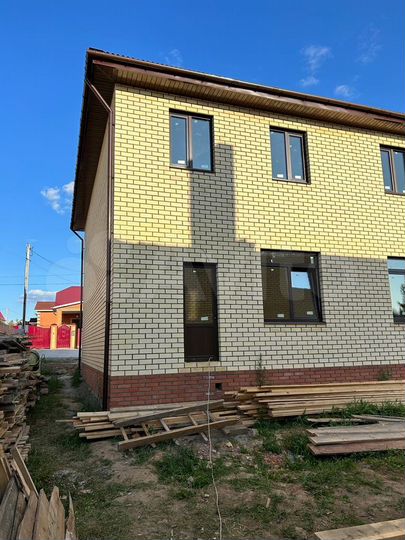 Таунхаус 100 м² на участке 2,7 сот.