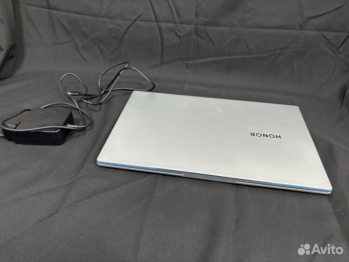 Ноутбук Honor magicbook 15