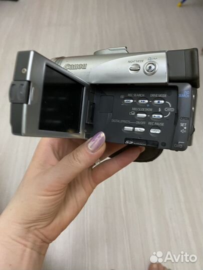 Видеокамера canon