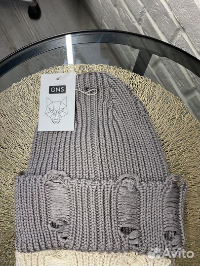 Шапка женская рваная бини распустившаяся