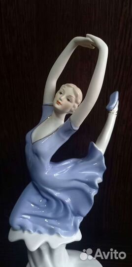 Фарфоровые статуэтки балерин