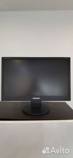 Монитор Samsung SyncMaster 2243