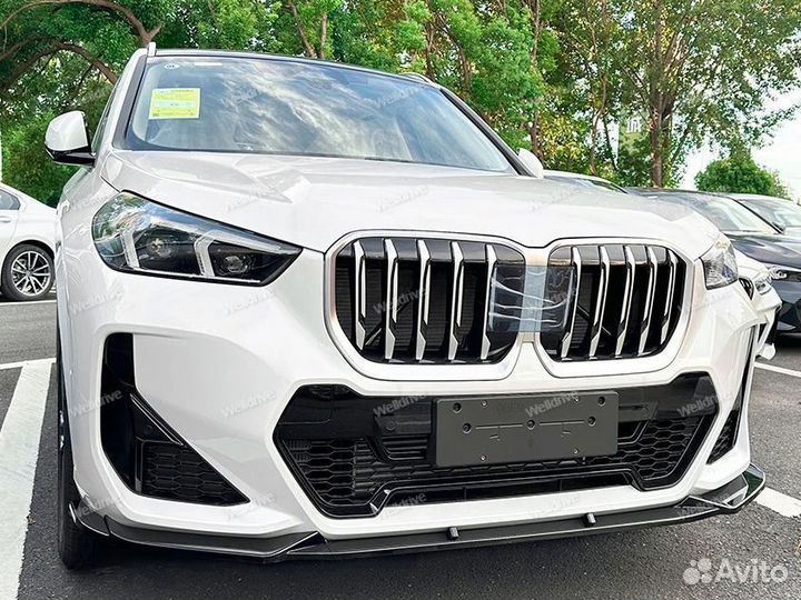 Губа передняя BMW X1 U11 M Sport черный глянец