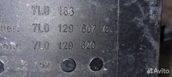 Корпус воздушного фильтра Volkswagen Touareg 7L