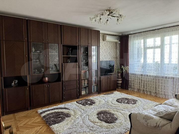 3-к. квартира, 80 м², 6/12 эт.