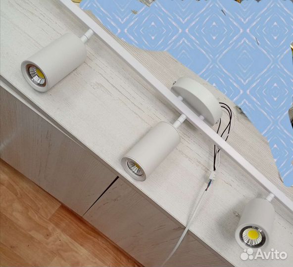 Светильник потолочный и трековый на шинапроводе