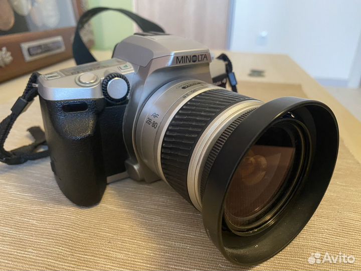 Зеркальный пленочный фотоаппарат Minolta Dynax 4