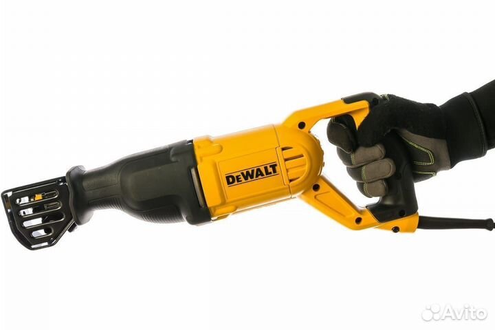 Пила сабельная DeWalt DWE 305 PK