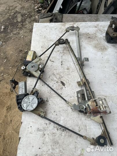 Стеклоподъемники передние Chevrolet Niva