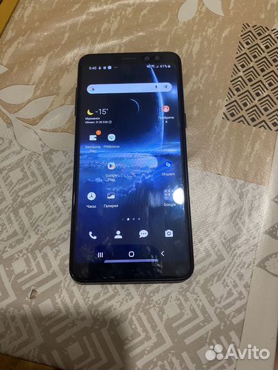 Samsung Galaxy A8 (2018), 4/32 ГБ