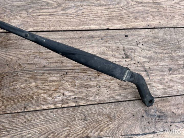 Поводок дворников левый Hyundai Sonata 2008