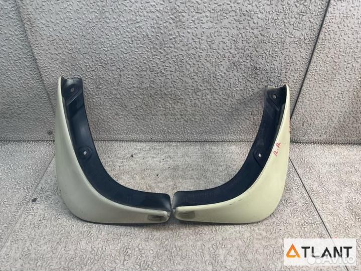 Брызговик задний nissan march