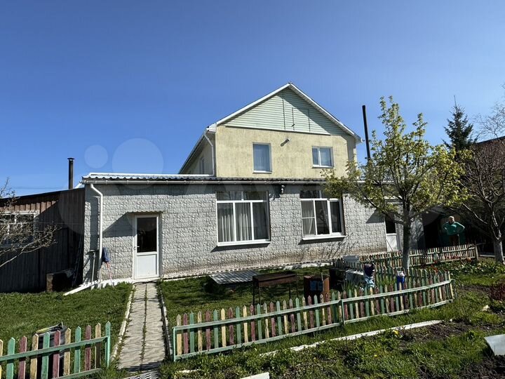 Коттедж 174,1 м² на участке 12 сот.