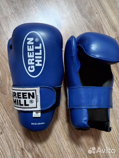 Перчатки для кикбоксинга