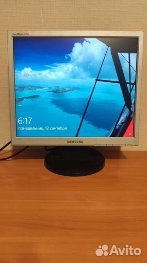 Монитор Samsung SyncMaster 720n
