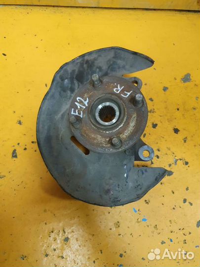 Кулак поворотный передний правый ступица Toyota E1