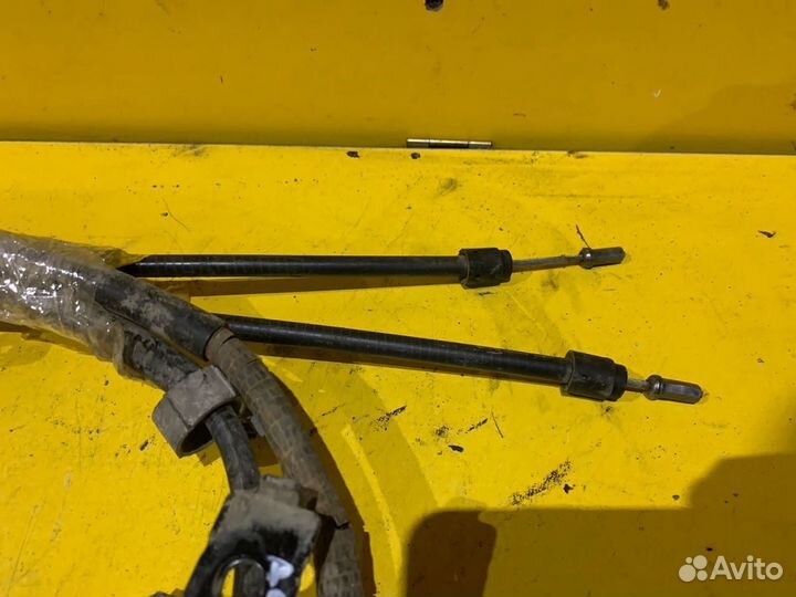 Трос ручника Opel Astra J 2010-2017