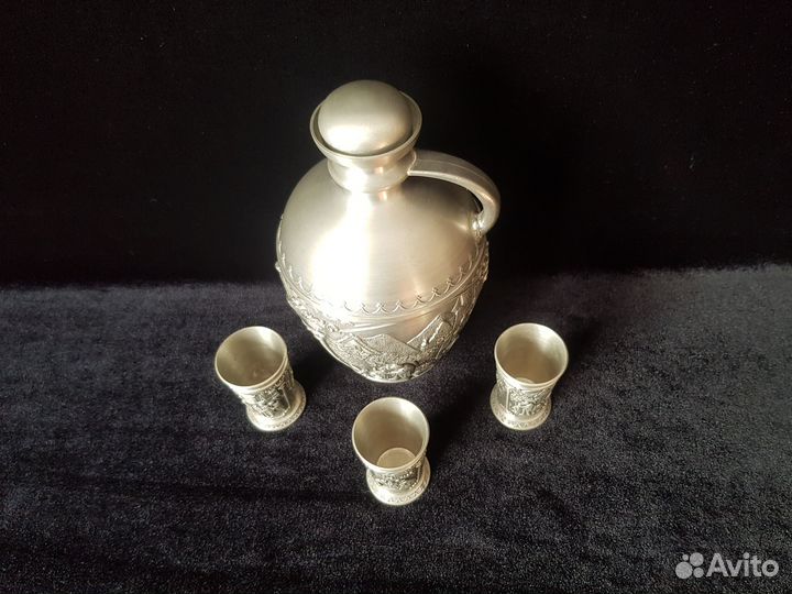 Кувшин с 3 стопками, олово. Германия