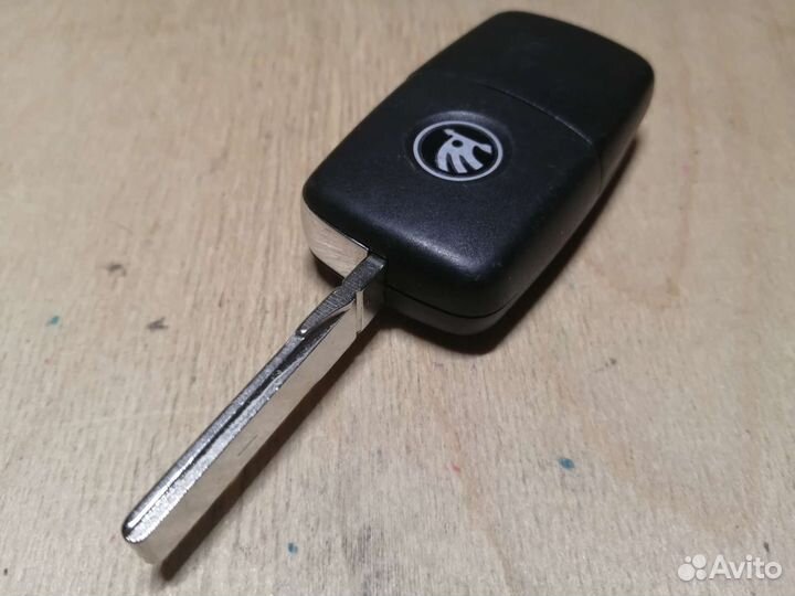 3TO 837 202 L Skoda чип ключ 3 кнопки 434 MHz