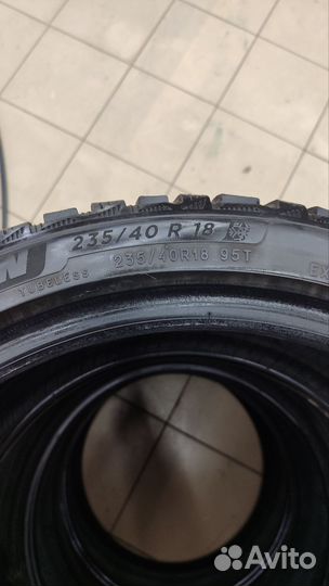 Michelin X-Ice North 4 235/40 R18