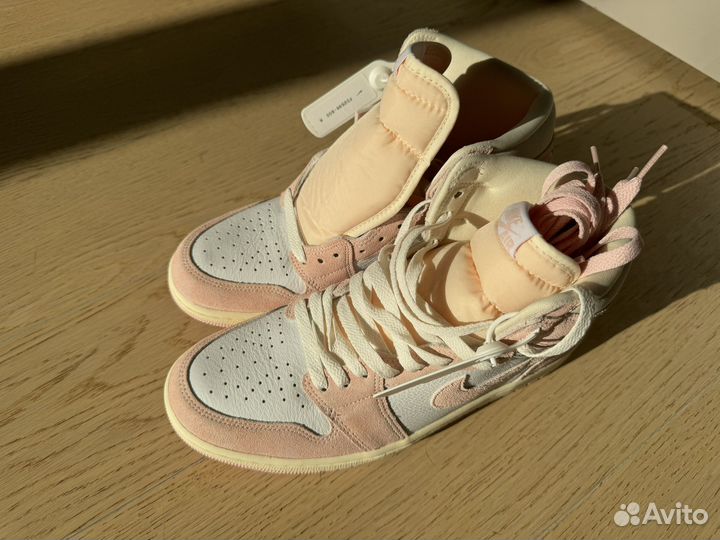 Nike Air Jordan 1 Retro High OG Coconut milk