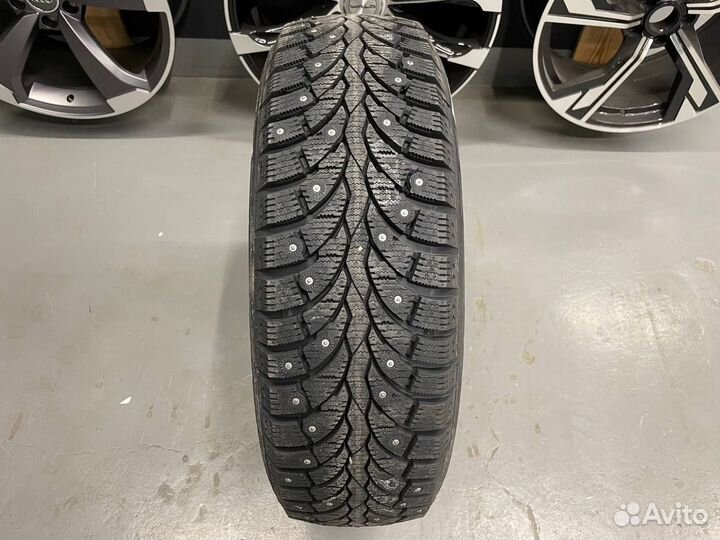 Pirelli Formula Ice 215/60 R16 99T