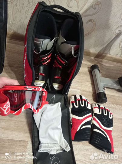 Горные лыжи, ботинки,очки, палочки в чехлах