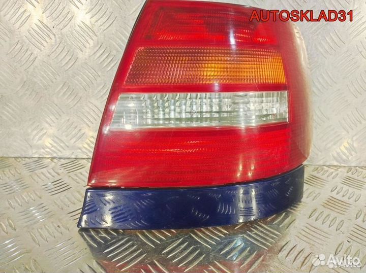 Фонарь задний правый Audi A4 B5 8D0945096F Рест