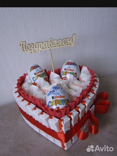 Торт из сладостей