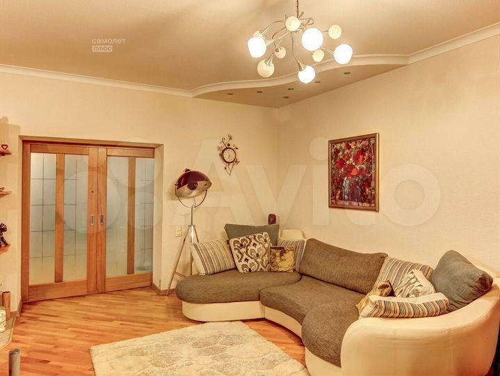 3-к. квартира, 130 м², 5/10 эт.