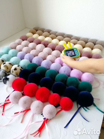 Меховые помпоны