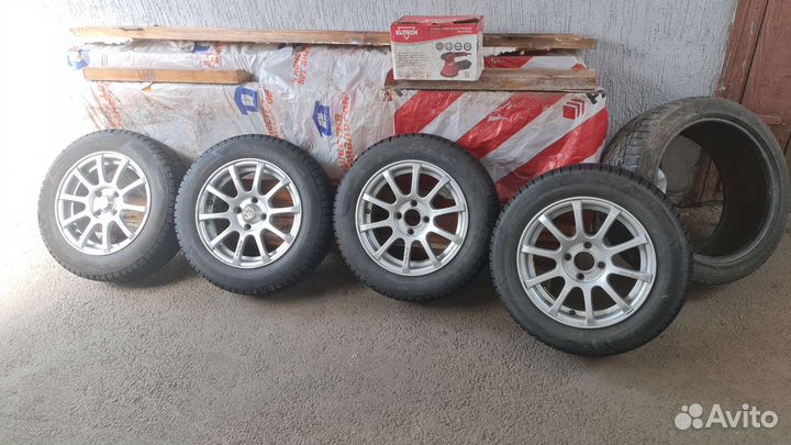 Комплект зимних колес r14 в сборе