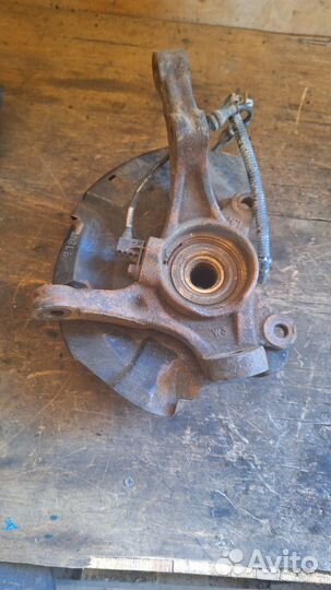 Поворотный кулак левый кия рио 3 хюндай солярис