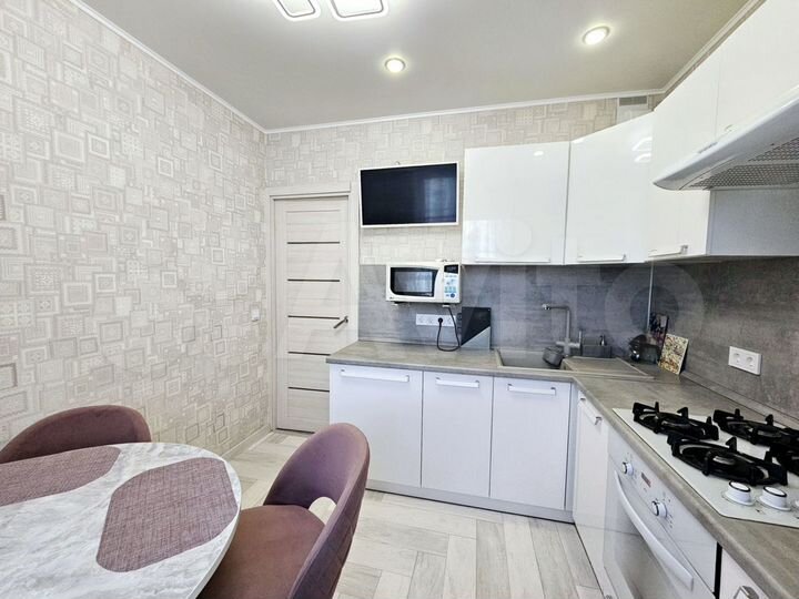 2-к. квартира, 544 м², 6/10 эт.