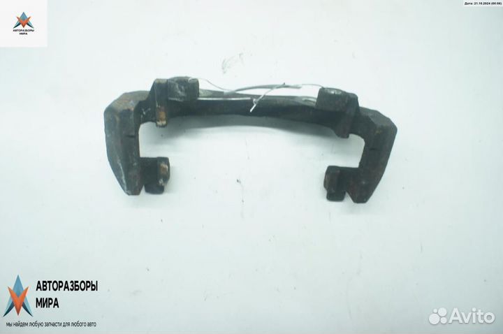 Скоба суппорта Ford Scorpio 2 1998