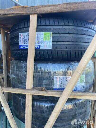 Michelin Pilot Sport 4 265/45 R21 104W