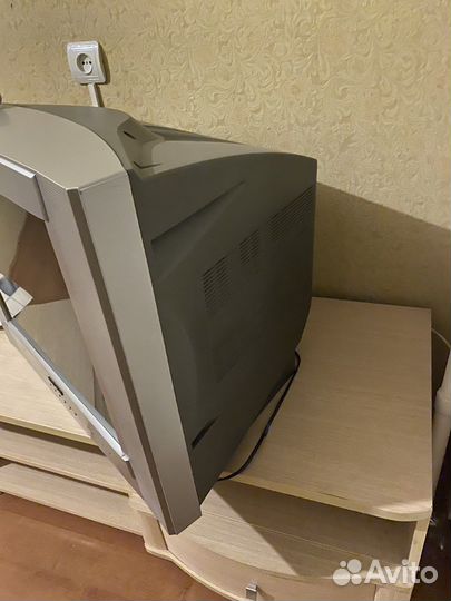 Телевизор, диагональ 72
