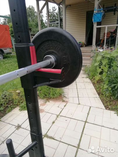 Спортивный комплекс для жима и приседа