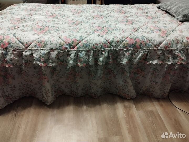 Покрывало стеганое на кровать