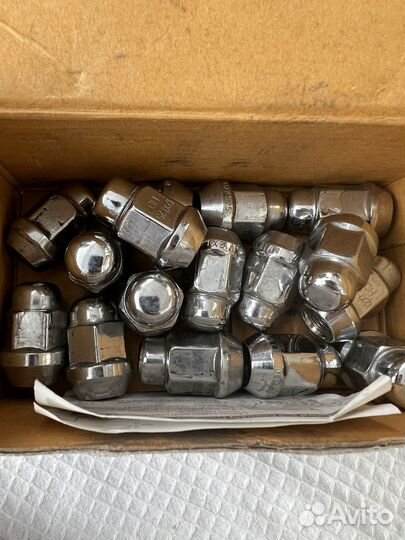 Колесные гайки