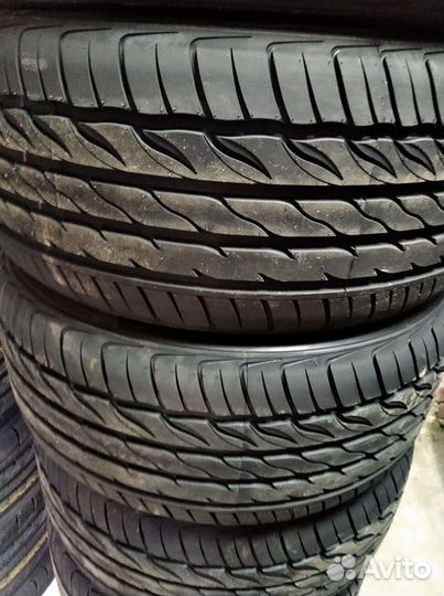 Farroad FRD26 235/45 R17 97W